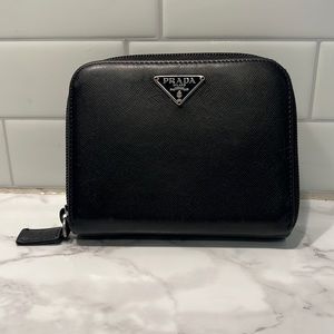 PADA wallet. Authentic. Black. Card holder, Money and Change space.